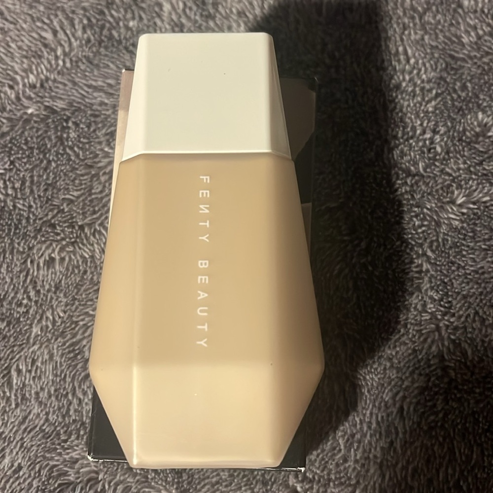Fenty Shade 2 Eaze Drop Blurring Skin Tint - Picture 5 of 5